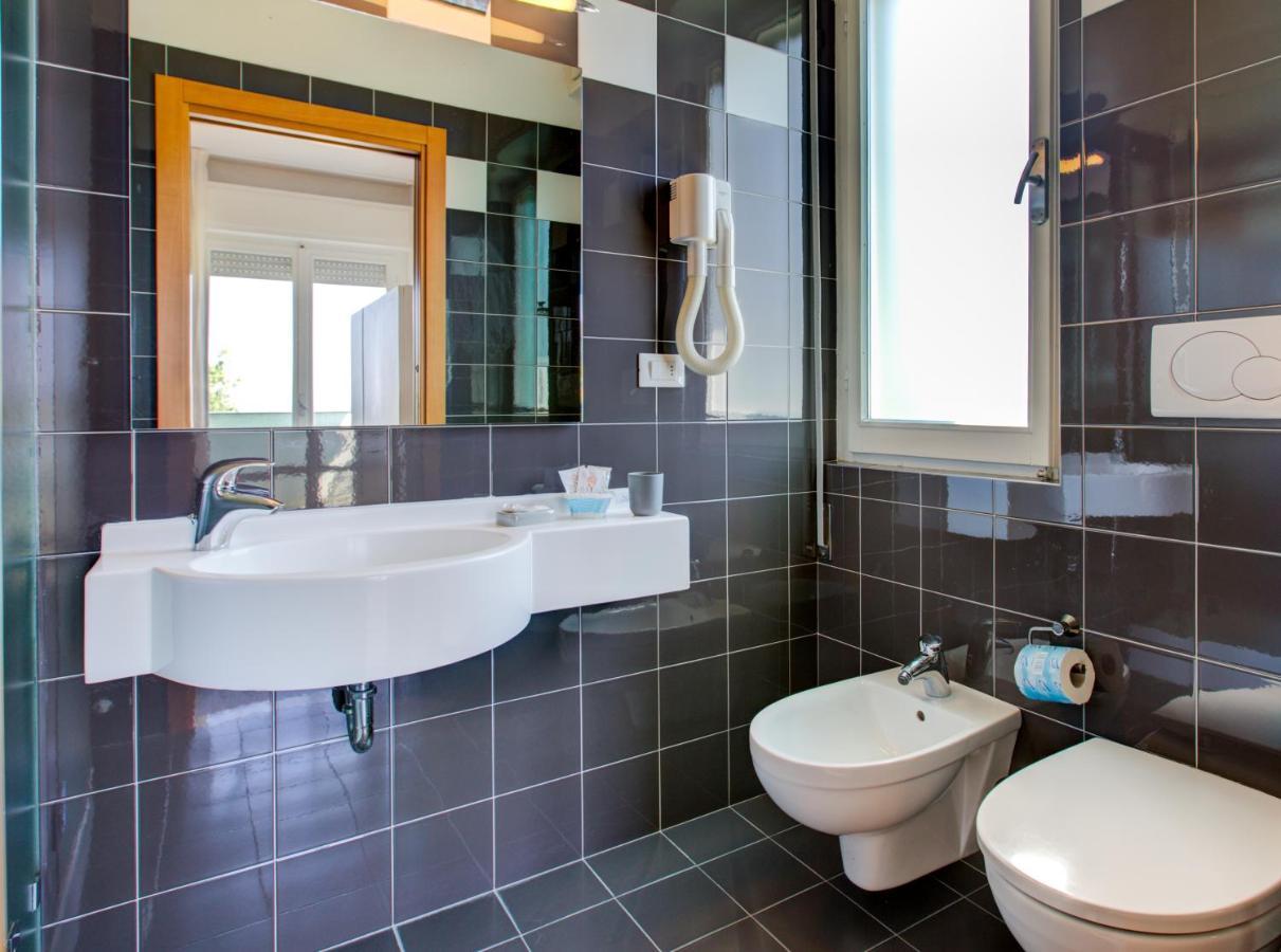 Hotel Ivano Rimini Extérieur photo